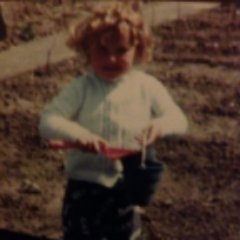 Teacher, educarer, dog lover, outdoorsy kinda girl! Exploring and sharing the nature of play and playing in nature.#playoutdoors #outdoorlearning