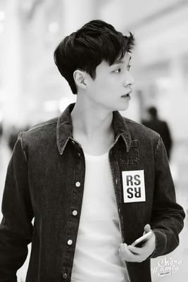 Lay_ix's profile picture. .