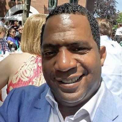 The finance guru, writer and avid blogger. He shares the best financial tips available today at https://t.co/v8TO8qIjUd. Also join Don here @moneypacers1