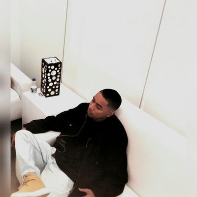 chekde's profile picture. yenite_ chek_