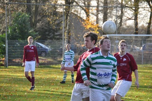 Student: Facility Management op de HAN in Nijmegen. Sport: Voetbal. Club: Wodanseck.