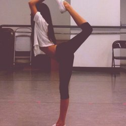 eleftheria_pap3's profile picture. arianator!!μουσικη \ενοργανη \τραγουδι και το bae μου η αναστασια!!