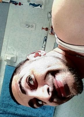 nizzynova's profile picture. 