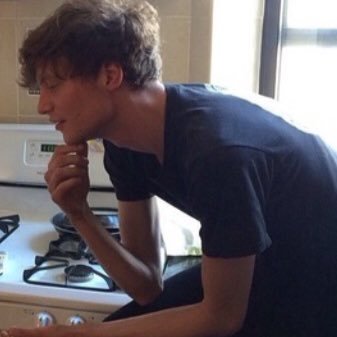 nathanaelrpgld1's profile picture. People come and go some are cigarette breaks others are forest fire.