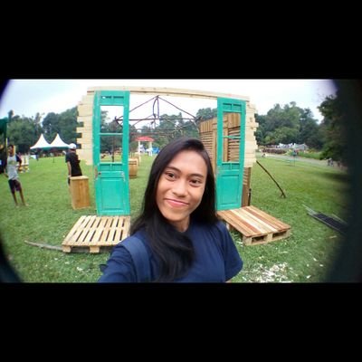 Lulumarlee's profile picture. 