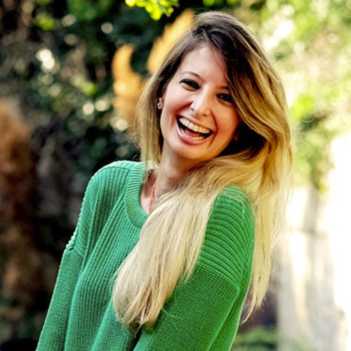 Architect, Designer, Blogger Loves, lives the life to the fullest and the funnest! :)