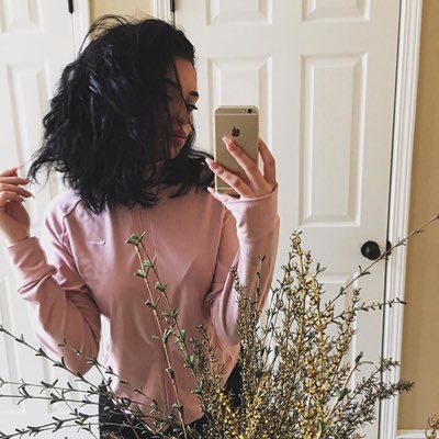 Amaliarpgb2o's profile picture. zbeub zbeub