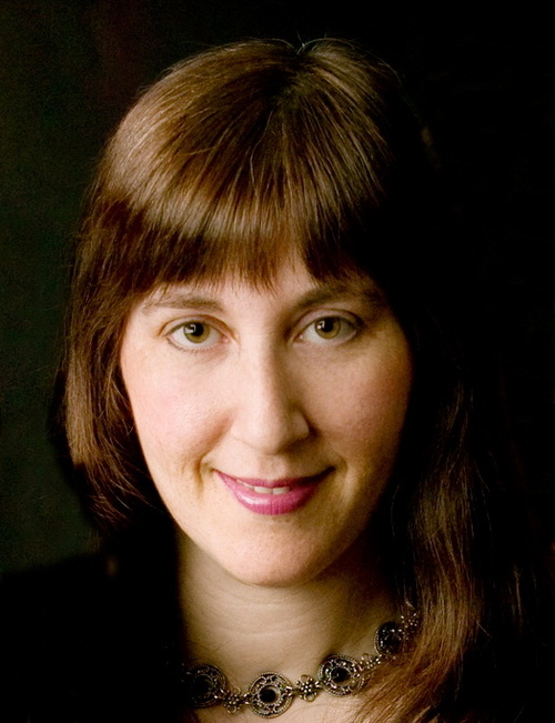 KelticSinger's profile picture. Lindsay Adler is a Vocalist/Multi-Instrumentalist/Composer performing a unique blend of Celtic-folk on hurdy gurdy, guitar, bouzouki, dulcimer, flutes and more.