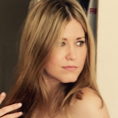 laralane's profile picture. Texas native. South Carolina alum.