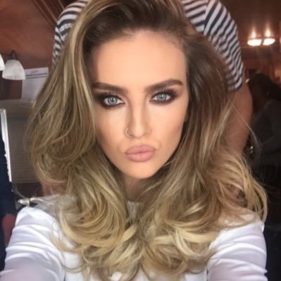 ZoeEdwardsRpg's profile picture. 24 ans ~ Bi ~ Aime passionnément le sexe ;)