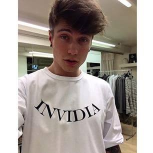 Seguite @dreamer_20_05_ ricambia sempre e da informazioni sui ragazzi!

@fedefederossi & @Benji_Mascolo
