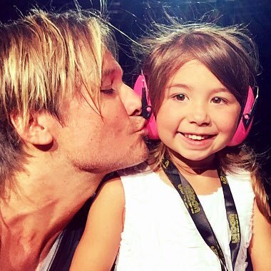 My name is Deena. I'm passionate about a few things.. My family and the people I love & Keith Urban.. https://t.co/sPCWsnME9b