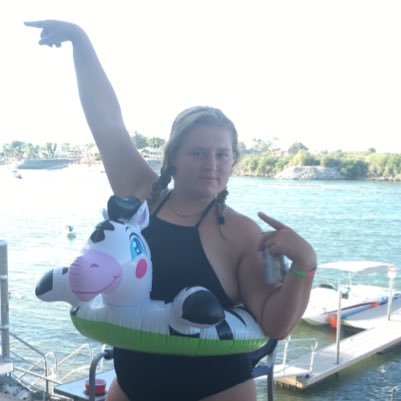 paige_salles's profile picture. I probably need a hair tie