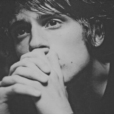 fofo30f's profile picture. مًنِ مًثًـلَ أبًوٌيِ قُطِعٌهّـ مًنِ آلَغُيِمً قُلَبًهّـ..!♡