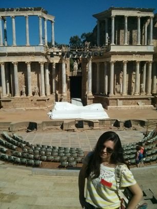 inesdelcast's profile picture. .,;