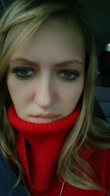 Gruftikind's profile picture. Chaoskind, Kaffeejunkie, schwarze Seele, Überlebenskünstlerin, Katzenmama und hoffnungslose Optimistin