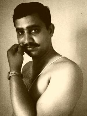 sunil82123's profile picture. Logistics provider