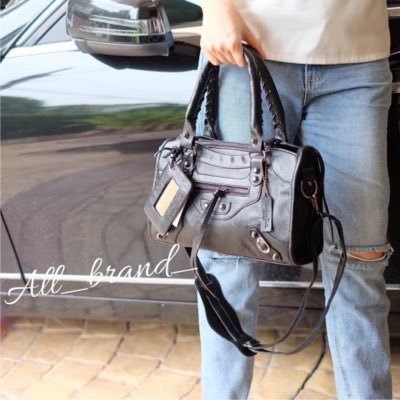 สินค้ามือ หนึ่ง✨ และมือ 2 ✌️ราคาถูก เครื่องสำอางค์กระเป๋า C&K ZARA MANGO KEEP ของแท้ หรือแอด toeyint IG:all_brand_