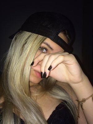 wolfsthing's profile picture. Você disse que nunca me machucaria..