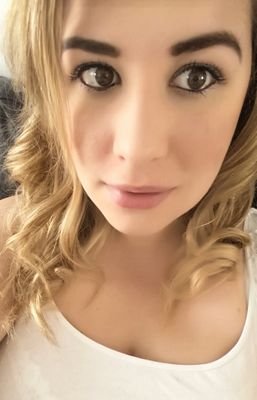 mrsdrewtoyou's profile picture. Mostly retweets of cute animals and food pics. Not even remotely sorry.