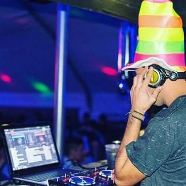 DJ/ANIMADOR #kinggualeguay 🤙 CUMPLES DE 15-TODA CLASE DE EVENTOS Organizador de la #5TAFEST🔥 Comunícate la 3444438301 Moscadj🎧 #Gualeguay Entre Ríos