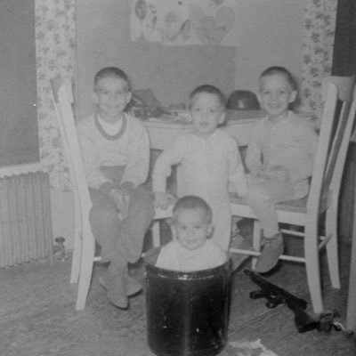 TwoHillsDood's profile picture. 