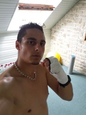 yaniszeemzeema's profile picture. #teamathle