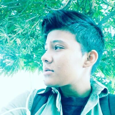 GeeSerranOOO's profile picture. Gee' Serrano

#Cantante
#Compositor
#Musico
#Emprendedor

Desde abajo se lucha, desde arriba se agradece.

Sin jugar a la lotería me gane el mejor premio, Jb.