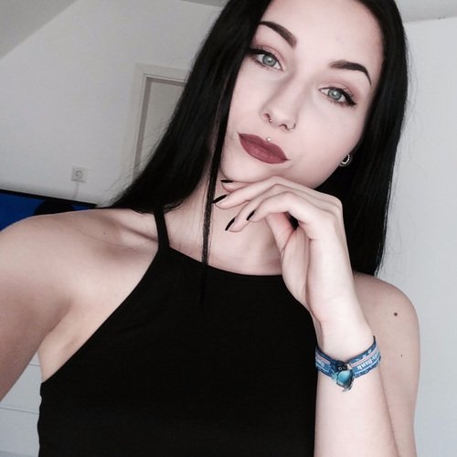Witchcraft ♥
Nature. Horror movies. Makeup. Dark soul.