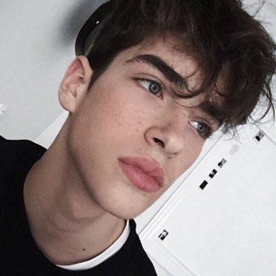 estebanrpgld's profile picture. humain.