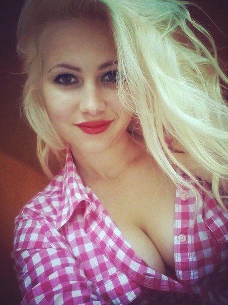 hambly47's profile picture. Love to read, Favorite Series are Vampire Academy love them! Love to listen to music also.