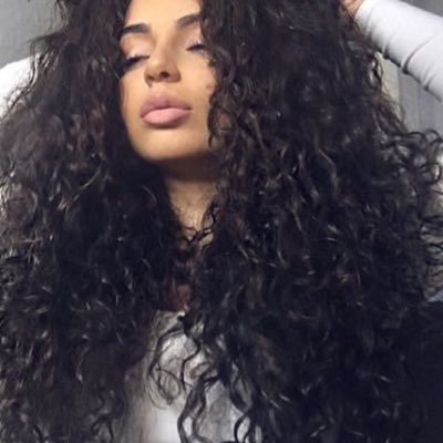 - inlove with the things I can't have -