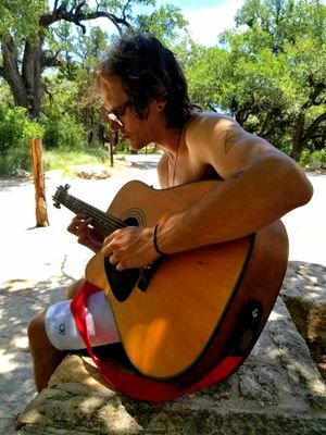 thestrangeowl's profile picture. Cameron is confused with and intrigued by humanity and loves discussing things in depth with other humans.