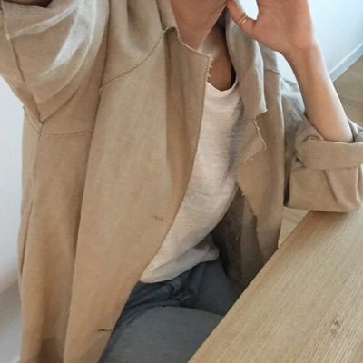 nightrainbambi's profile picture. 👨‍👩‍👦🦮🤎 2세 밤비 육아중。유연한 비건, 동물권, 환경, 뜨개, 민화, 식물, 여성주의에 대한 깊은 관심。도경수🐧🩵 오타 많은건 아이폰 탓。수상쩍은 계정, 개소리 인용 차단합니다。 당신의 삶을 응원합니다💪🏻