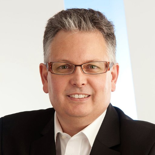 roger_p2m's profile picture. Schulungen für Kreative. Mein Stärken sind komplizierte Vorgänge verständlich zu Unterrichten. Layout, Design und Grafik sind meine Welt. Adobe + Apple.