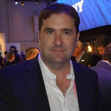 Experienced B2B Technology Marketer & Product Manager working for Motorola Solutions EMEA. Updates on the latest technology information. AFC Wimbledon owner.