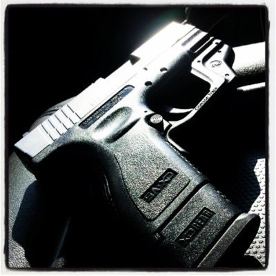 headdamo's profile picture. the walls are dripping with sarcasm