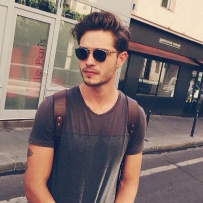 Franciscorplosa's profile picture. t'accroches pas bébé, t'es qu'une distraction pour moi. || animateur