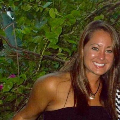 runandlivehappy's profile picture. Runner | Wife | Beach Lover | Sweat Pink Ambassador | 13.1 | 26.2 | Check out my blog |   insta: runandlivehappy | #sweatpink | #fitfluential