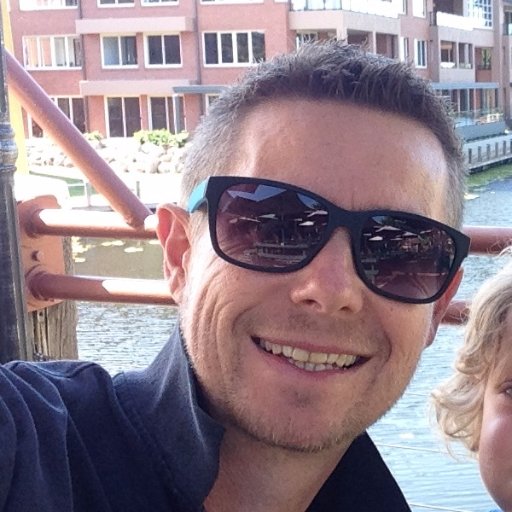 MaxiTimes's profile picture. Love family life and tech.