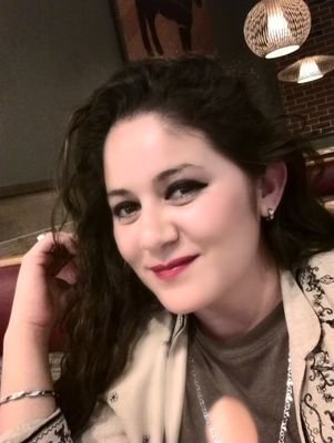 YeimiElvira's profile picture. Complaciente