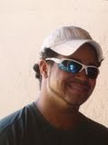 A vida me ensino que para viver é preciso ter coragem ... Lute e encontre o seu caminho