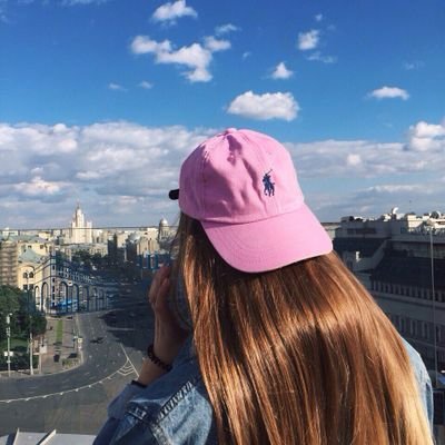 Живу в жопе мира, куда не приезжают мои кумиры. Жру и толстею. Troyeblmaker. Хочу в Австралию и много чего хочу, но сижу дома. Ещё я прыщавый урод.все.