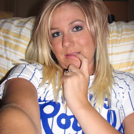 creamywalls's profile picture. Cum play with me :)