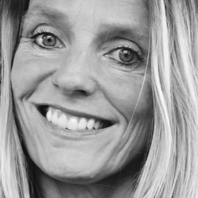 YvonneN1970's profile picture. 