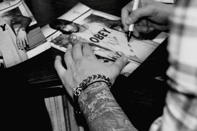 PosdataRME's profile picture. Todo no lo que no lo dijiste a esa persona alguna vez, ¿se lo dirías hoy?. 
¿Cuál sería tu posdata? ✉
•frases, letras, amor y desamor•