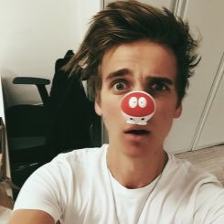 《❝WHO ATE MY BLODDY FOOD?!❞》A gold-hearted, humorous, guy named Joe. 『A brown-haired, hazel-eyed 21 y/o with a bad past, yet, a great attitude despite it.』