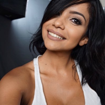 lizzyboo229's profile picture. Striving for success• follow me on IG @lizzyboo229 •Vegas Hairstylist