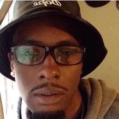 Is_MozayBaby's profile picture. SNAPCHAT: Mozay_Capone