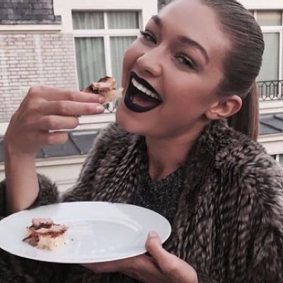 cristalsrpg's profile picture. Cristal Suarez